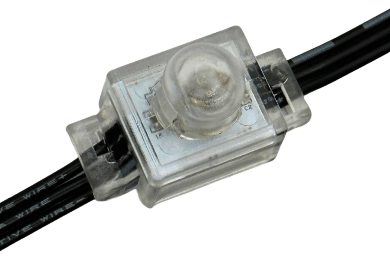 Attached image file 'n Nabyskoot van 'n deursigtige plastiek elektroniese komponentbehuising met twee swart drade aan elke kant geheg, wat interne stroombane en 'n koepelvormige LED in die middel toon.